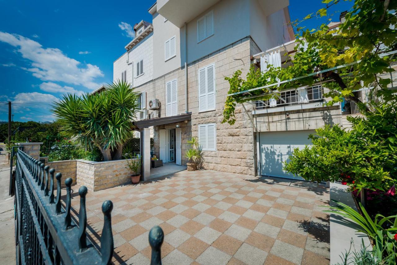 Superior Stunning Apartment Gravosa With A Free Parking Dubrovnik Exterior foto